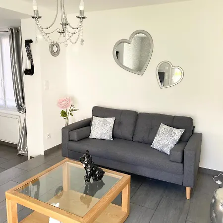 La Vie, Maison Entiere Pour 4 Personnes, Avec Exterieur, Inclus, Menage, Linge, Wifi 度假居 *