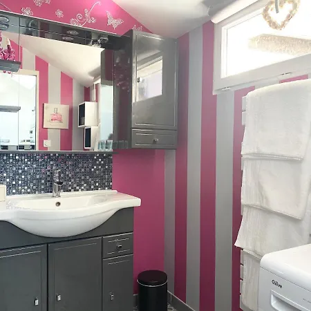 Holiday home La Vie, Maison Entiere Pour 4 Personnes, Avec Exterieur, Inclus, Menage, Linge, Wifi *