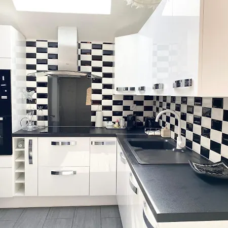 La Vie, Maison Entiere Pour 4 Personnes, Avec Exterieur, Inclus, Menage, Linge, Wifi *