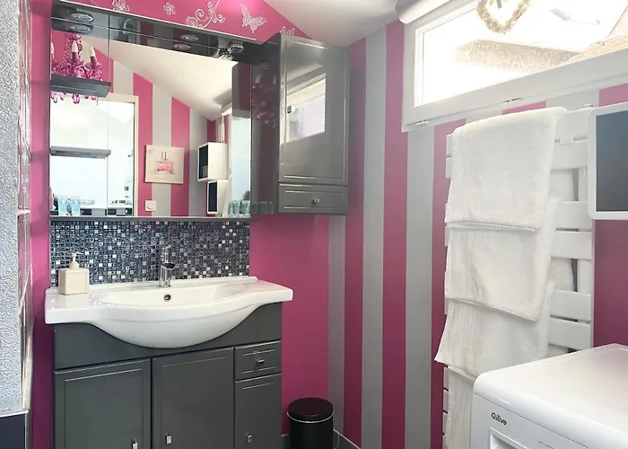 Prázdninový dům La Vie, Maison Entiere Pour 4 Personnes, Avec Exterieur, Inclus, Menage, Linge, Wifi *